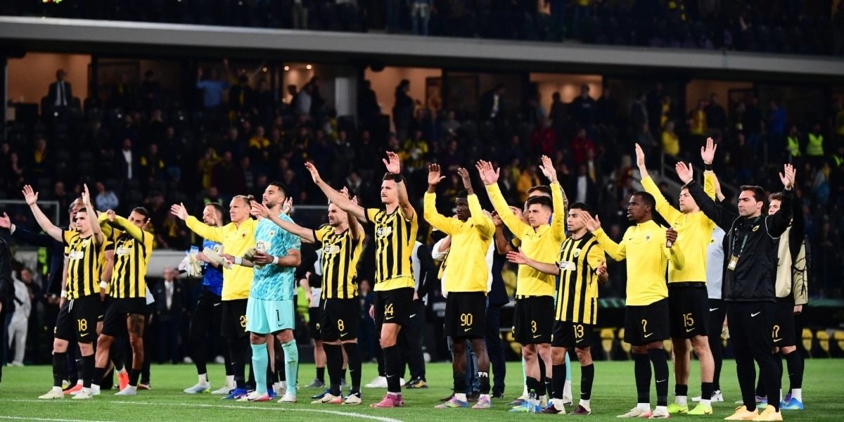 Uluitor: Ce s-a strigat pe stadion după ratarea lui Răzvan Marin în Conference League
