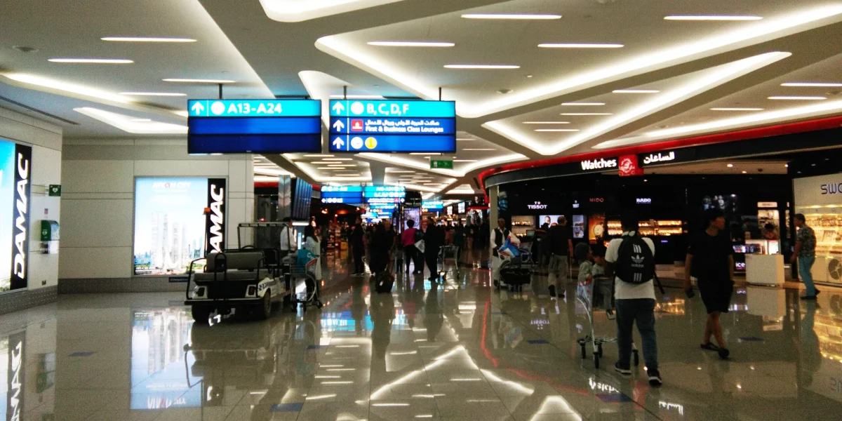 Haos pe aeroporturi: Grecia dă peste cap frontierele din Europa