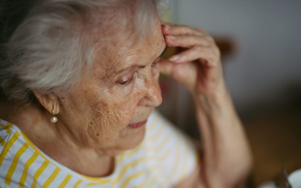 Pensie de AUR după 45 de ani de muncă peste hotare în 2026: Cât încasează românii?