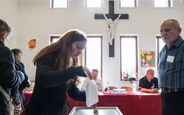 Minoritatea română, pulverizată la vot în Ungaria, ratează Parlamentul