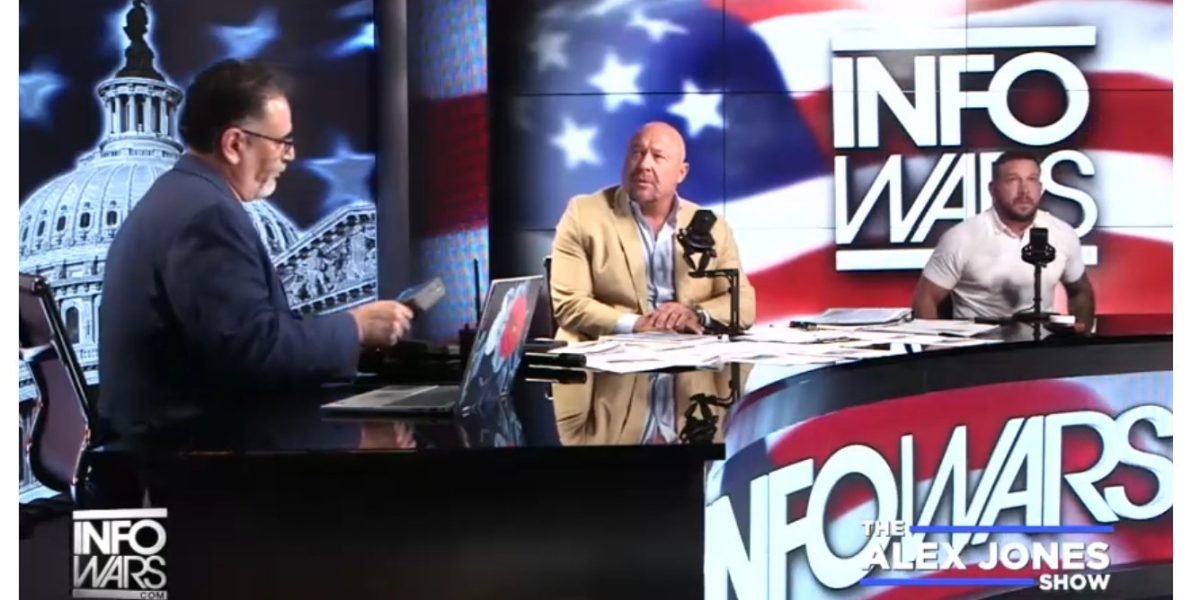 The Onion vrea să deturneze Infowars-ul lui Alex Jones: Parodie pe frontul conspirațiilor