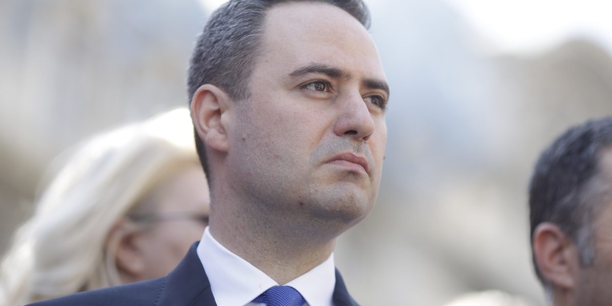 ULTIMA ORĂ: Guvernul, împrumut record pe fondul crizei politice interne din România