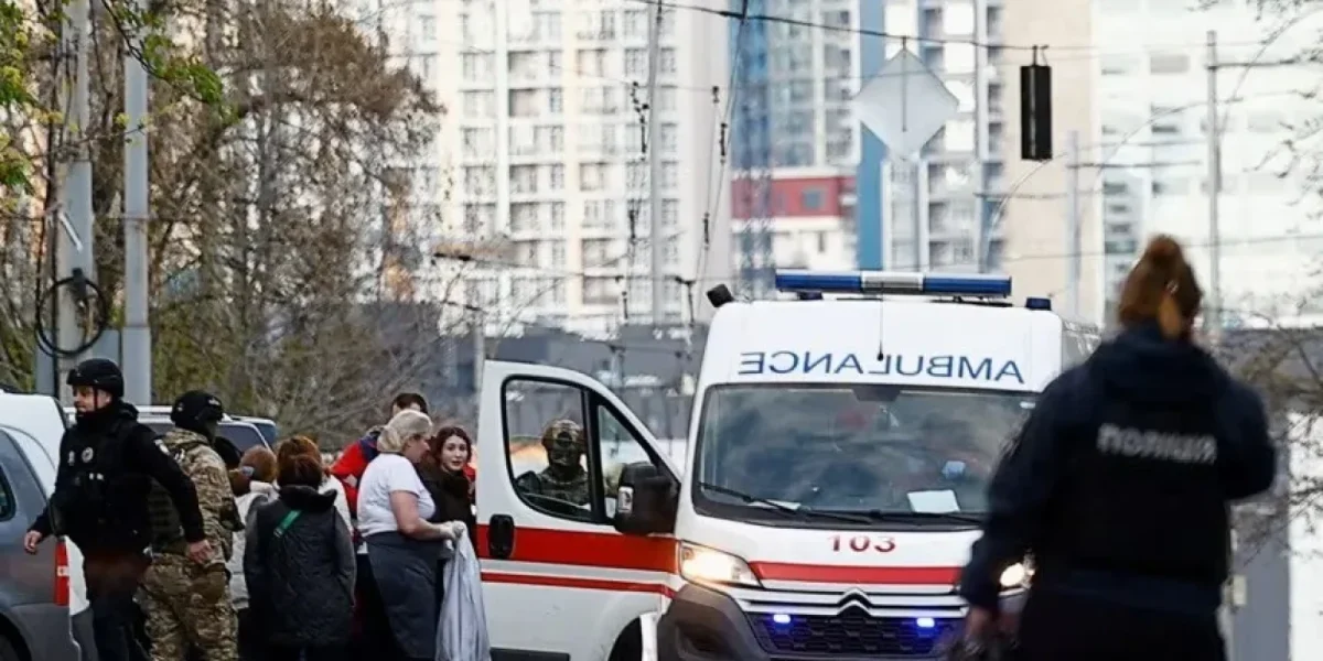 Adolescent de 16 ani, ucis într-un atac sângeros în Ucraina