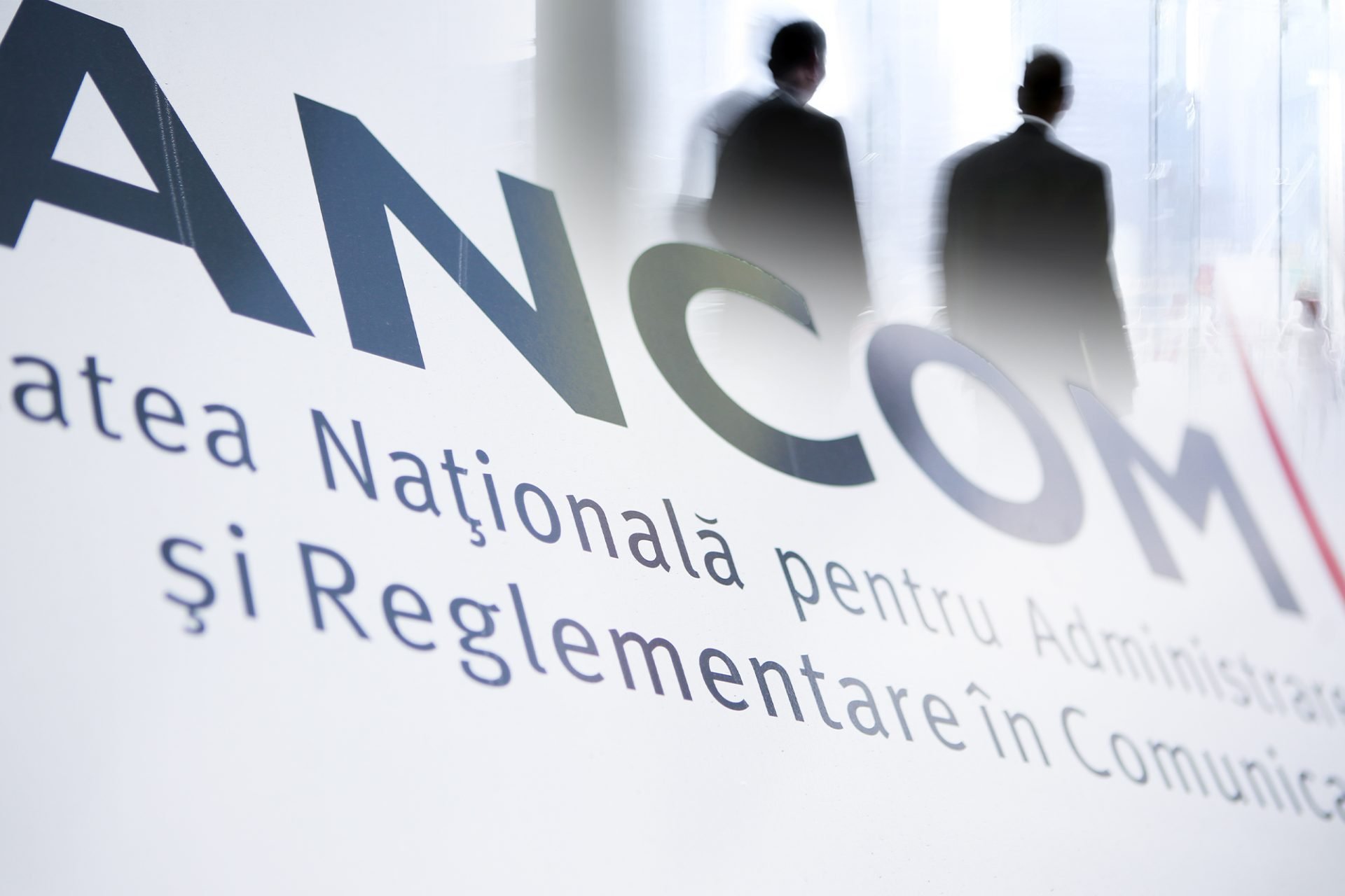 Angajații ANCOM au blocat în instanță măsurile de reorganizare și concedieri, însă reducerile salariale rămân în vigoare Sute de angajați ai Autorității Naționale pentru Comunicații (ANCOM), conduși de Valeriu Zgonea, au reușit să blocheze în instanță implementarea măsurilor de reorganizare și concedieri anunțate anterior, în contextul aplicării Legii 145/2025