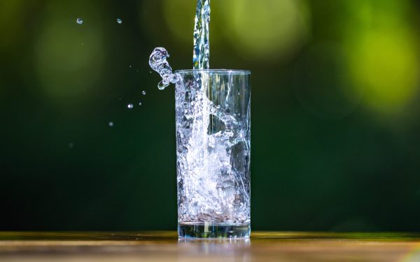 Apa, inamicul ascuns: Cum influențează paharul zilnic tensiunea arterială