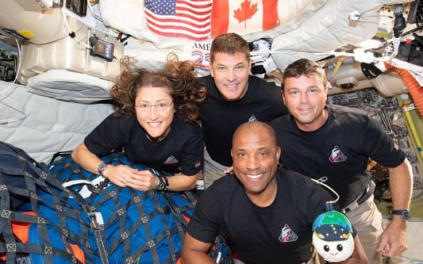 Orion a amerizat după zborul de poveste spre Lună: NASA, încântată