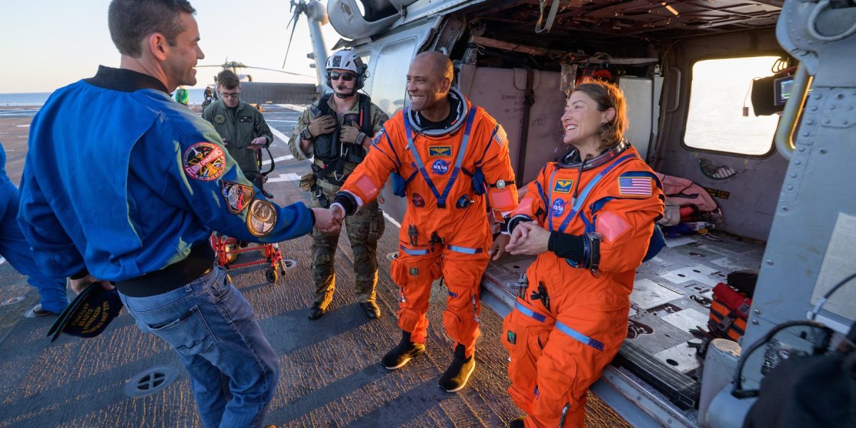 Aterizare spectaculoasă! Cum au revenit astronauții Artemis 2 pe Pământ?