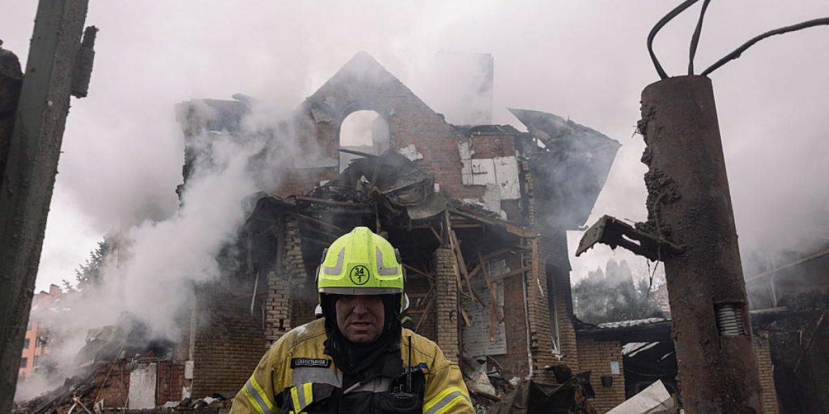 Război în Ucraina: Rusia lovește, armistițiul de Paște, pe muchie de cuțit