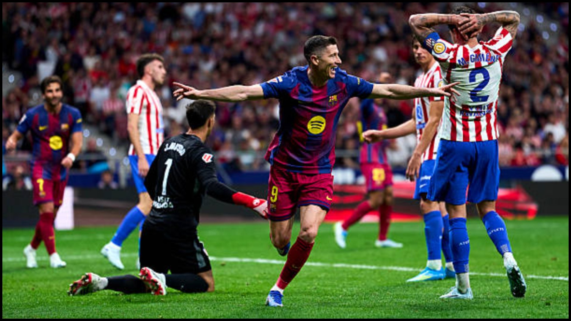 Barcelona s-a impus în derby-ul rundei cu numărul 30 din La Liga, 2-1 pe terenul lui Atletico Madrid, profitând de pasul greșit făcut de Real Madrid în partida de la Mallorca