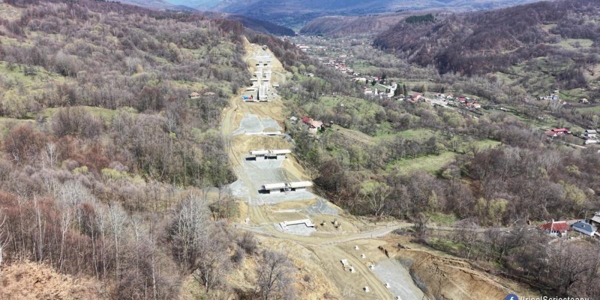 Autostrada prin Carpați: „Cârtița” TBM forează Tunelul Poiana, 13,5% progres pe Cornetu–Tigveni