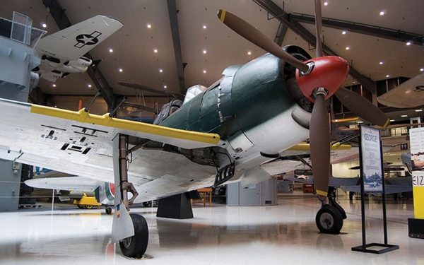 Avion JAPONEZ din Al Doilea Război Mondial, recuperat după 80 de ani de mister