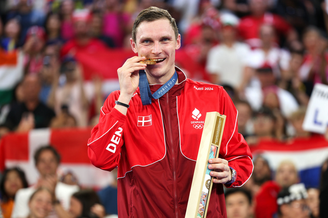 Axelsen, campion olimpic la badminton, se retrage la 32 de ani