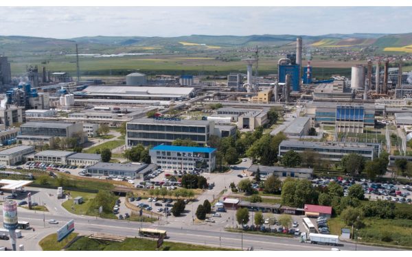 Azomureș, măcel la porțile șomajului: Sute de angajați, pe străzi. Proteste la Ministerul Energiei