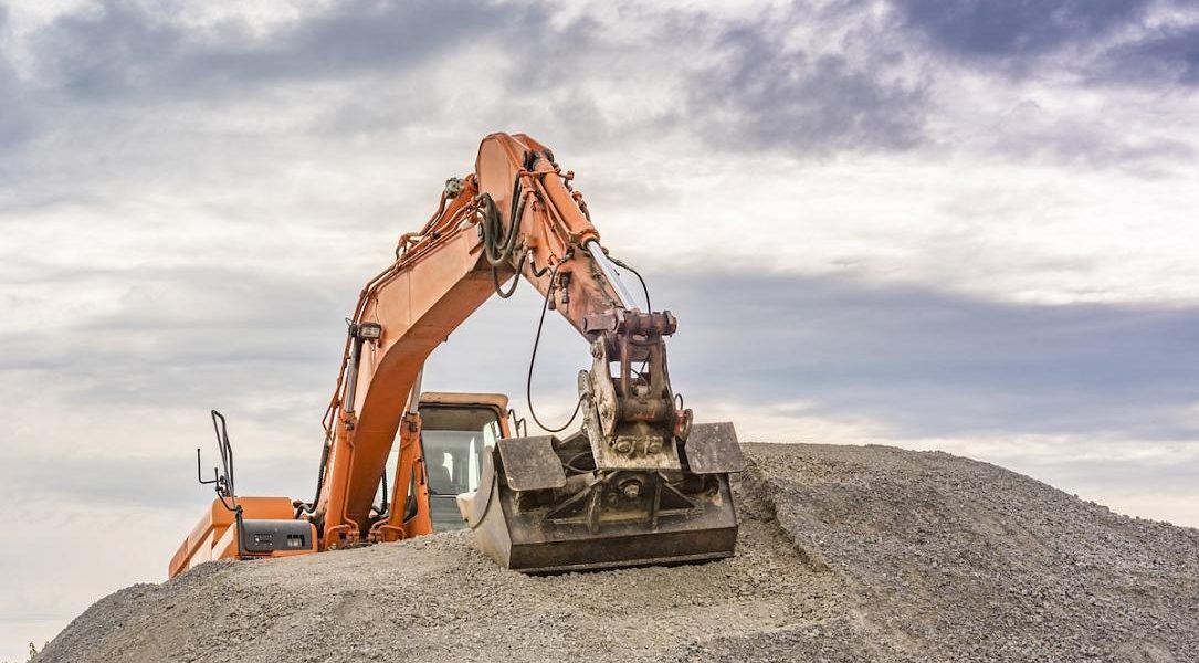 Autoritățile române intensifică controalele privind exploatarea materialelor minerale din albiile râurilor Autoritățile din România pregătesc măsuri mai stricte pentru combaterea exploatărilor ilegale de agregate minerale din albiile râurilor, anunțând o serie de schimbări legislative și de reglementare