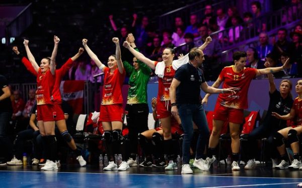 România, victorie spectaculoasă cu Polonia și merge la Final Four EHF