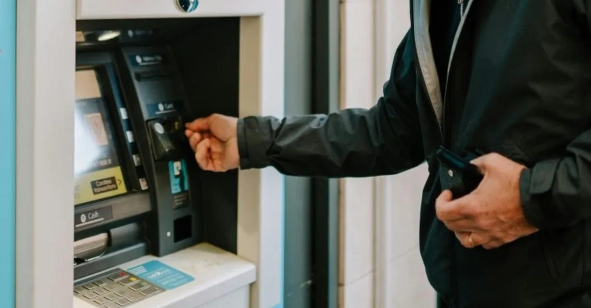 Statul lovește în buzunar: Planuri FINANȚE pentru banii românilor în aprilie 2026