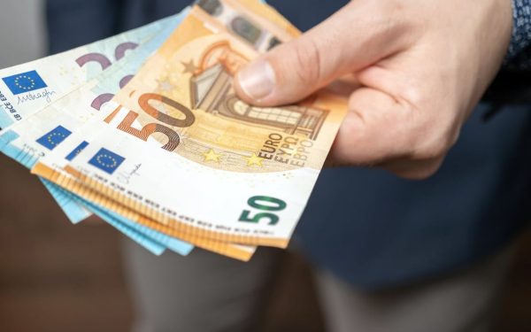 Leguma-fantomă, vedetă la APIA: 180 €/ha, dar nu ajunge în piață