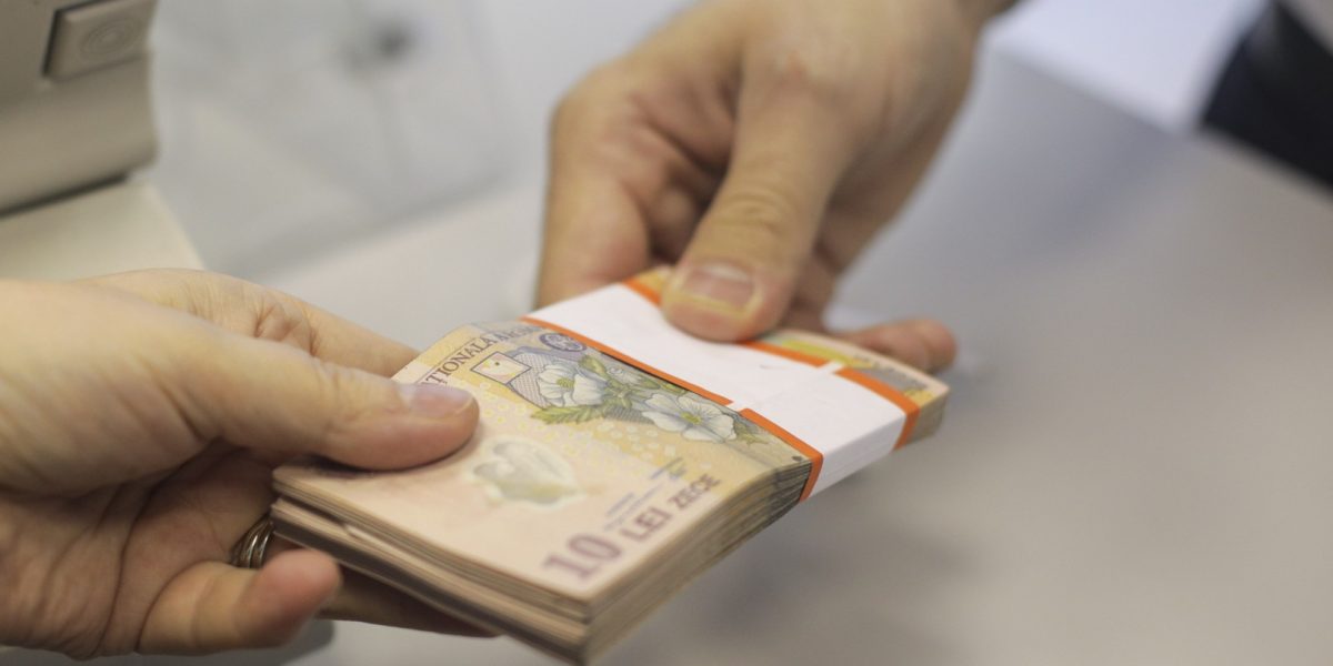 Agricultorii, legați de salariul minim: Decizia Guvernului are impact