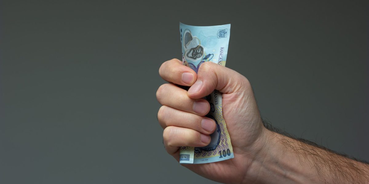 Consiliul Concurenței avertizează asupra riscurilor majorării artificiale a prețurilor în contextul economic internațional dificil Consiliul Concurenței transmite că monitorizează cu atenție evoluțiile de pe piață, pentru a preveni practici anticoncurențiale în perioada actuală marcată de provocări economice globale
