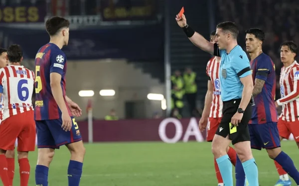 FC Barcelona ia în calcul să depună o plângere oficială la UEFA după arbitrajul lui Istvan Kovacs în meciul din sferturile de finală ale Ligii Campionilor cu Atletico Madrid