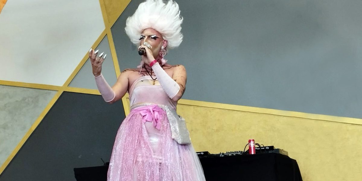 Beni Mihai, de la corul bisericesc la Drag Queen pop-rock ’80