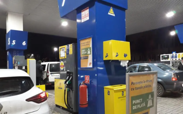 Președintele, Guvernul și industria petrolieră au stabilit un mecanism de comunicare continuă Luni, la Palatul Cotroceni, a avut loc o întâlnire importantă între Președinție, Guvern și reprezentanți ai companiilor din industria petrolieră și a carburanților