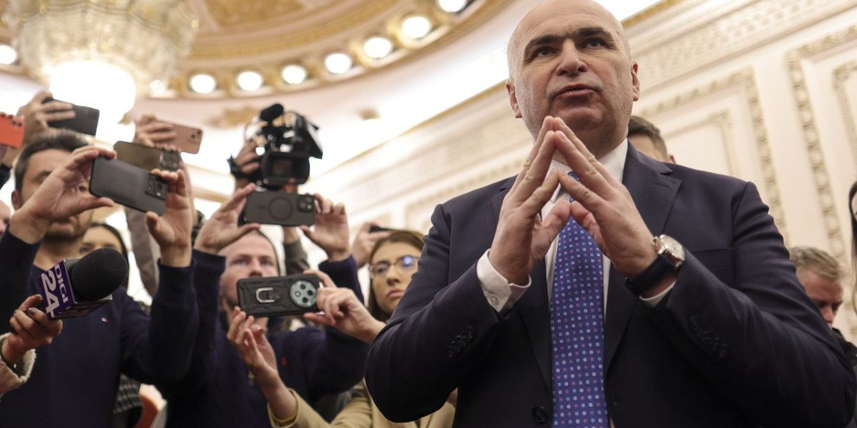 Bolojan, categoric: Plec doar dacă pică Guvernul prin moțiune