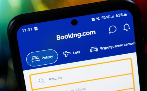 Booking.com, breșă de securitate: Date furate. Ce faci, dacă ai rezervare?