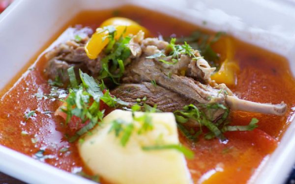 Ce pățește corpul tău când mâncarea abundentă sparge postul