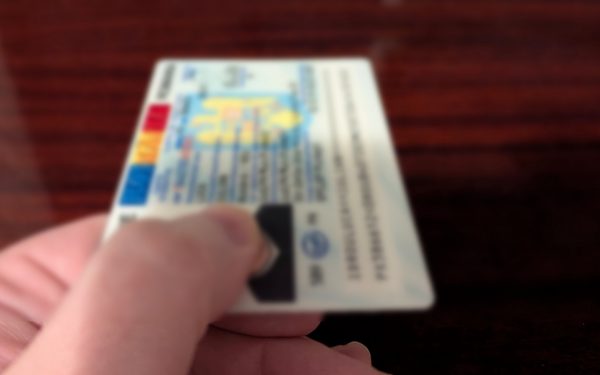 Buletinul obligatoriu: Când NU trebuie să lași copie după el