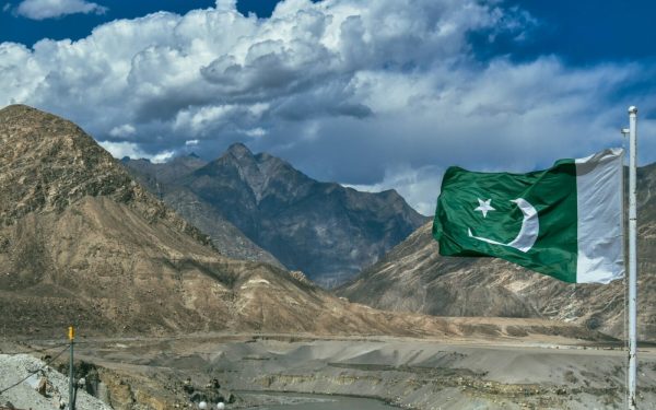 Pakistan: Rații de curent pentru a tempera prețurile, pe fondul crizei din Orientul Mijlociu