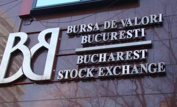 București: Bursa, în cădere liberă din cauza crizei politice. Dobânzi la credite, afectate