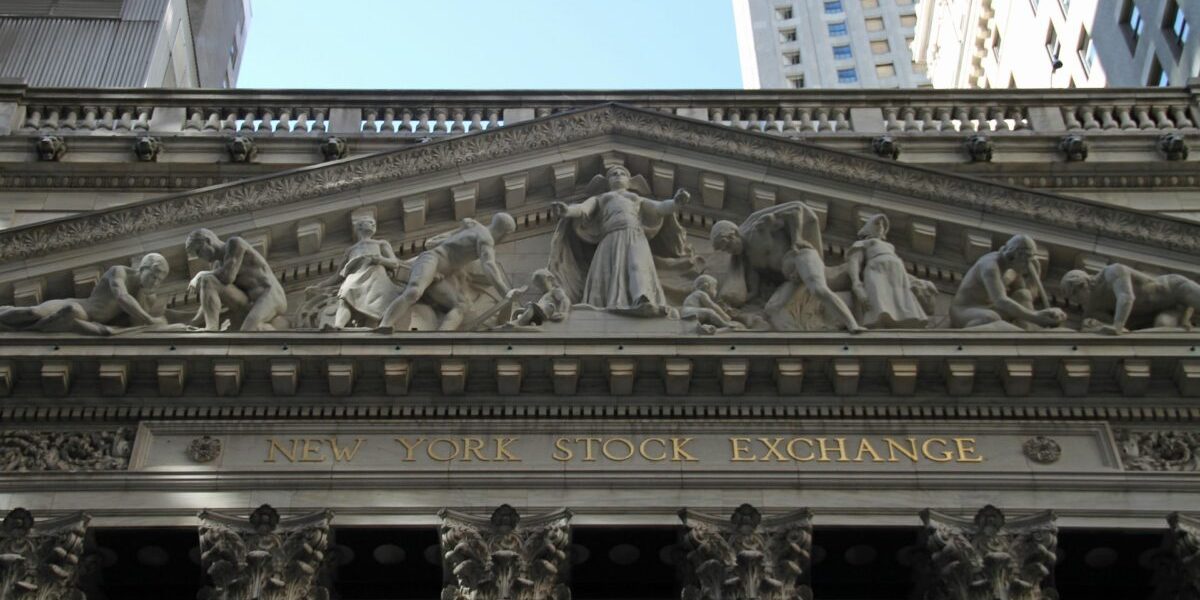 Criza, apoi salt spectaculos: Cum a evitat falimentul o firmă de încălțăminte? Acțiuni +700%