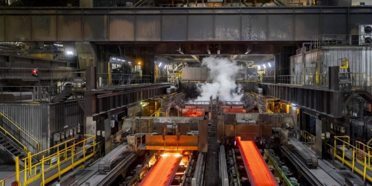Consiliul Concurenței a dat undă verde: UMB preia oțelăria de la Hunedoara Consiliul Concurenței a autorizat tranzacția prin care UMB Steel SRL, parte a grupului UMB, controlat de familia Umbrărescu, intenționează să achiziționeze activele ArcelorMittal Hunedoara SA