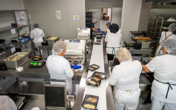 Banca Locală de Alimente Sector 6 primește un impuls Major în lupta împotriva risipei alimentare Autoritățile și societatea civilă se unesc pentru a combate problema risipei alimentare, o realitate care afectează atât echilibrele economice, cât și cele sociale ale României