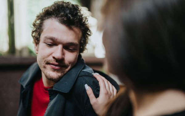 Psihologii dezvăluie: Secretul puterii carismaticilor. De ce atrag?