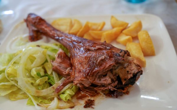 Garnituri sănătoase lângă miel: ce să pui pe masă de Paște