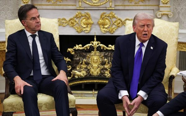Trump, discuții cu Rutte despre retragerea SUA din NATO