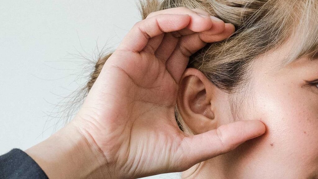 Un singur acoden poate restabili auzul în câteva săptămâni