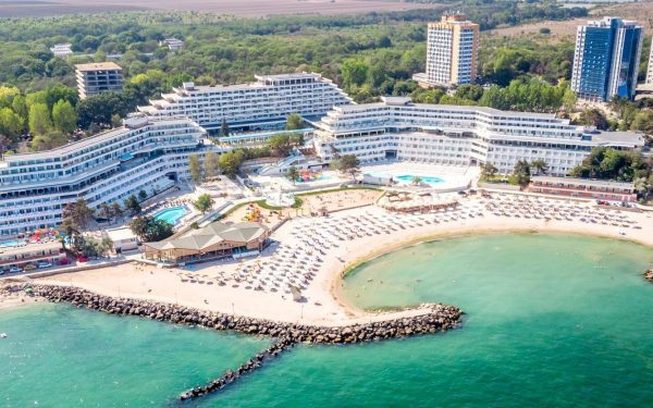 Cât costă litoralul de 1 Mai 2026: Prețuri pentru trei nopți, pe stațiuni