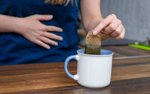 Ceaiuri NATURALE ca să scapi de balonare și arsuri, după FESTINUL pascal