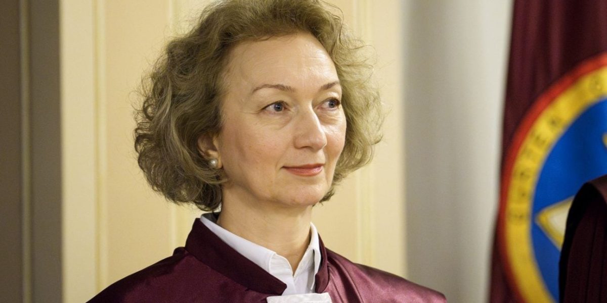 Populismul și Social Media, pericol pentru democrația din România, avertizează șefa CCR