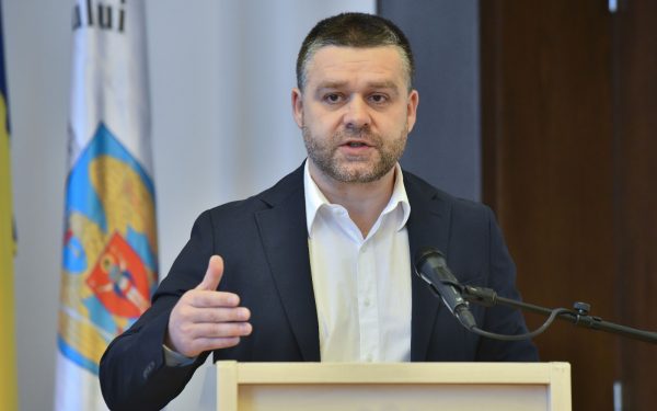 Bucureștiul, în cădere liberă: Primarul Ciucu, semnal de alarmă