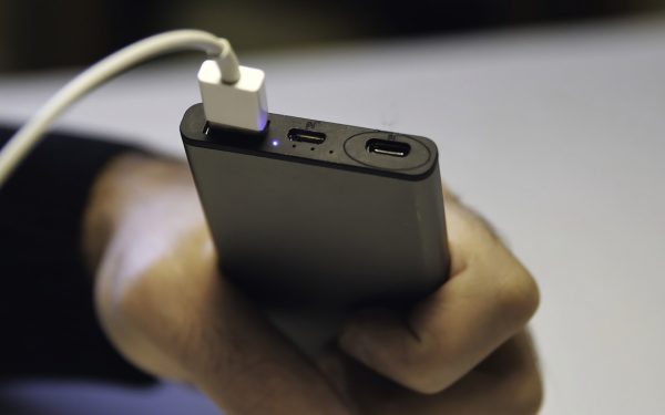 Japonia: Baterii externe, interzise în avioane din 24 aprilie, după alerte de securitate