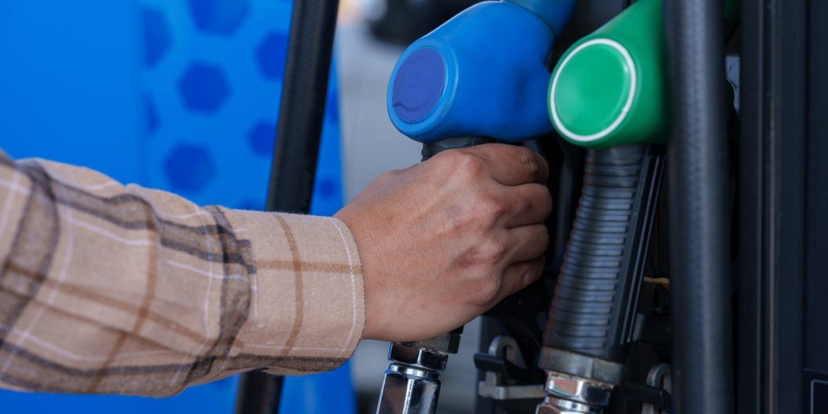 Creșterea prețurilor la combustibil afectează mai multe țări din Europa Prețurile carburanților continuă să urce în întreaga Europă, afectând atât economia, cât și viața de zi cu zi a șoferilor