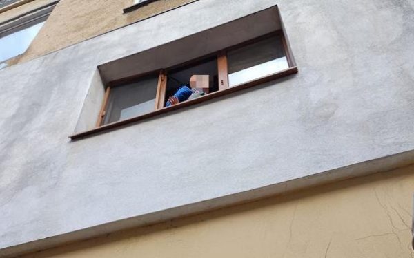 Salvare spectaculoasă la Râmnicu Vâlcea: Polițiștii rutieri, eroi pentru un copil