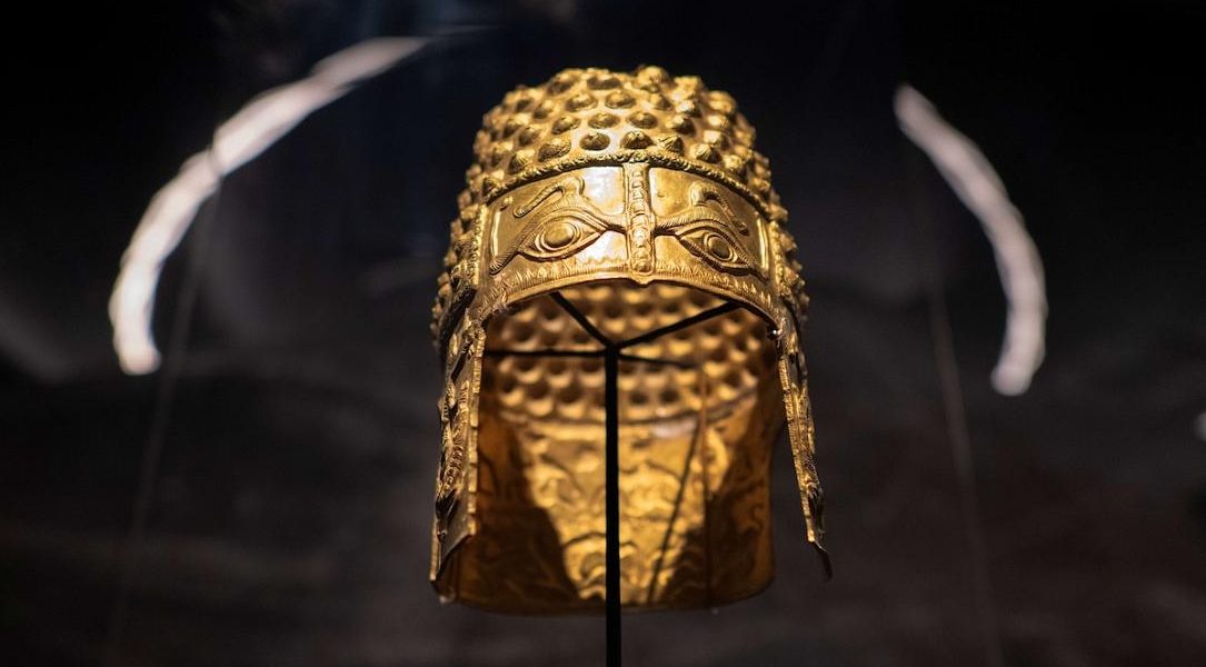 Procurorii olandezi cer ani grei de pușcărie pentru hoții căștii de AUR din România