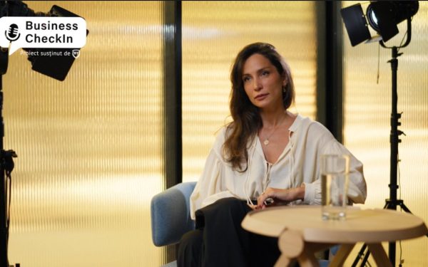 Din inelul mamei, la bijuteriile care spun povești: povestea succesului Beatricei Andreescu De mai bine de un deceniu, numele Beatricei Andreescu răsună în lumea bijuteriilor din România