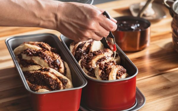 De ce nu se coace cozonacul în anumite zile ale Sărbătorii Pascale Pregătirea cozonacului de Paște face parte din tradiție pentru multe familii din România, însă există zile în care nu este recomandat să-l coacem, conform obiceiurilor populare