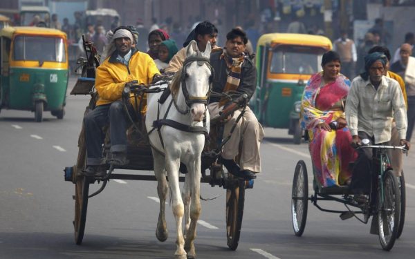 Gaze: Exod din marile orașe indiene. „Nu vreau să mor de foame”